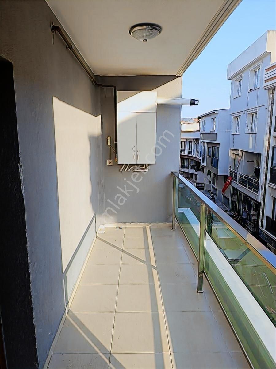 Buca Kozağaç Meydanda 2+1 Arakat Balkonlu Daire - Görsel 6