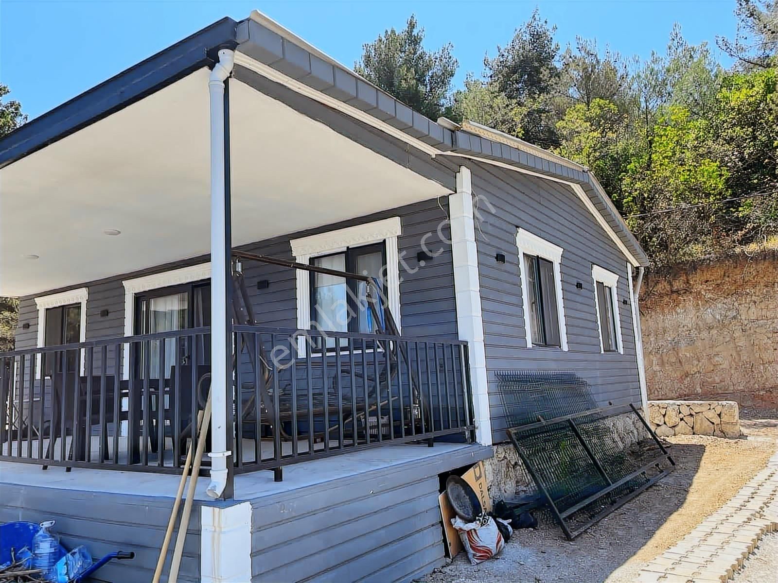 Belenbaşında 281 M² Arsa + 2+1 Ful Eşyalı Ev Tapudan Satışlı