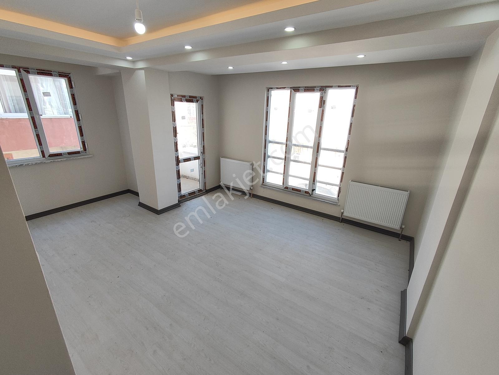 Hastaneye Yürüme Balkonlu, Arakat Ön Cephe 2+1 Kiralık Daire - Görsel 4