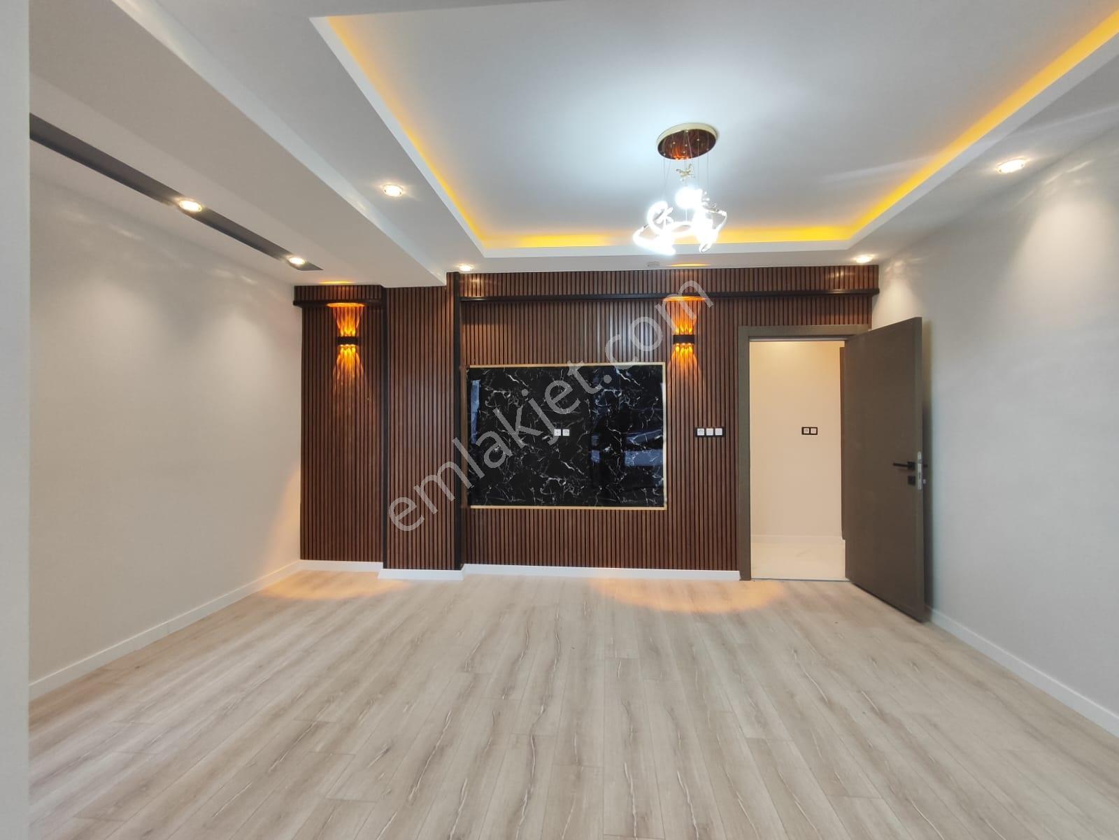 Hastaneye Yürüme Balkonlu, Arakat Ön Cephe 2+1 Kiralık Daire - Görsel 2