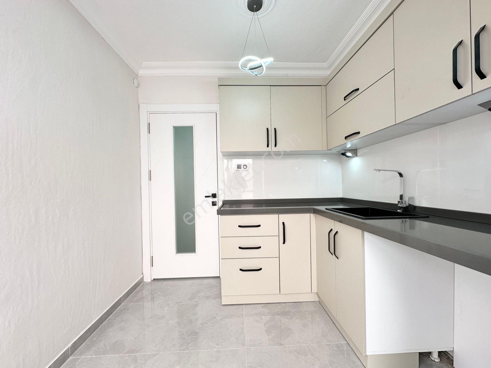 ꧁ay Emlaktan꧂akçay Merkezde İçi Komple Yenilenmiş Arakat Denize Yakın Satılık 2+1 Lüx Daire - Görsel 7