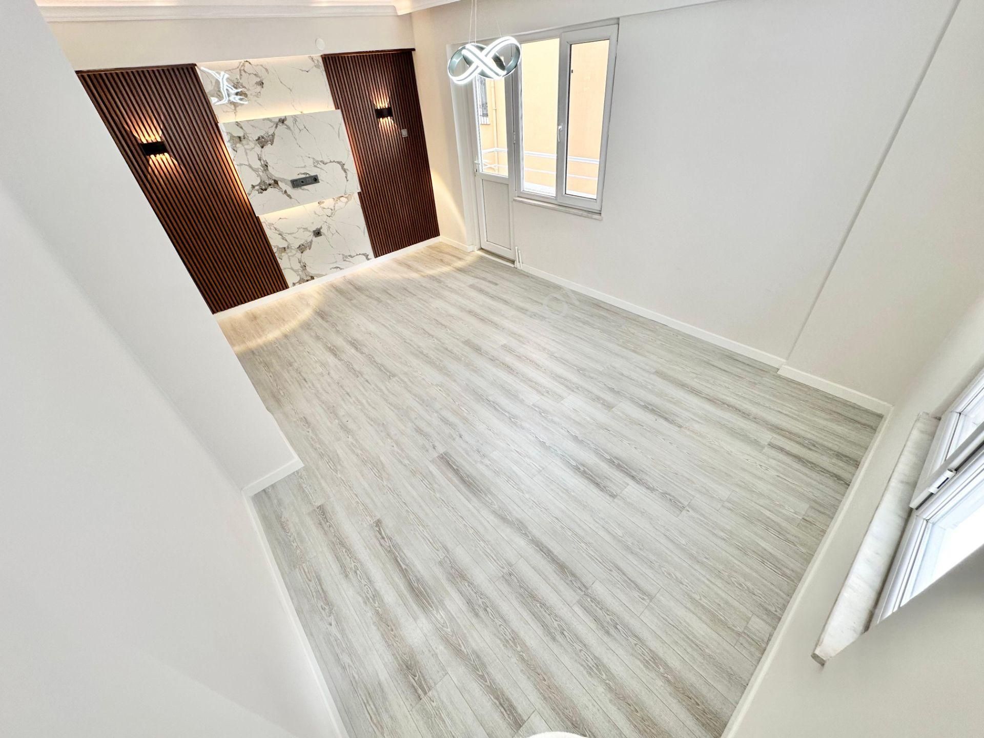 ꧁ay Emlaktan꧂akçay Merkezde İçi Komple Yenilenmiş Arakat Denize Yakın Satılık 2+1 Lüx Daire - Görsel 14