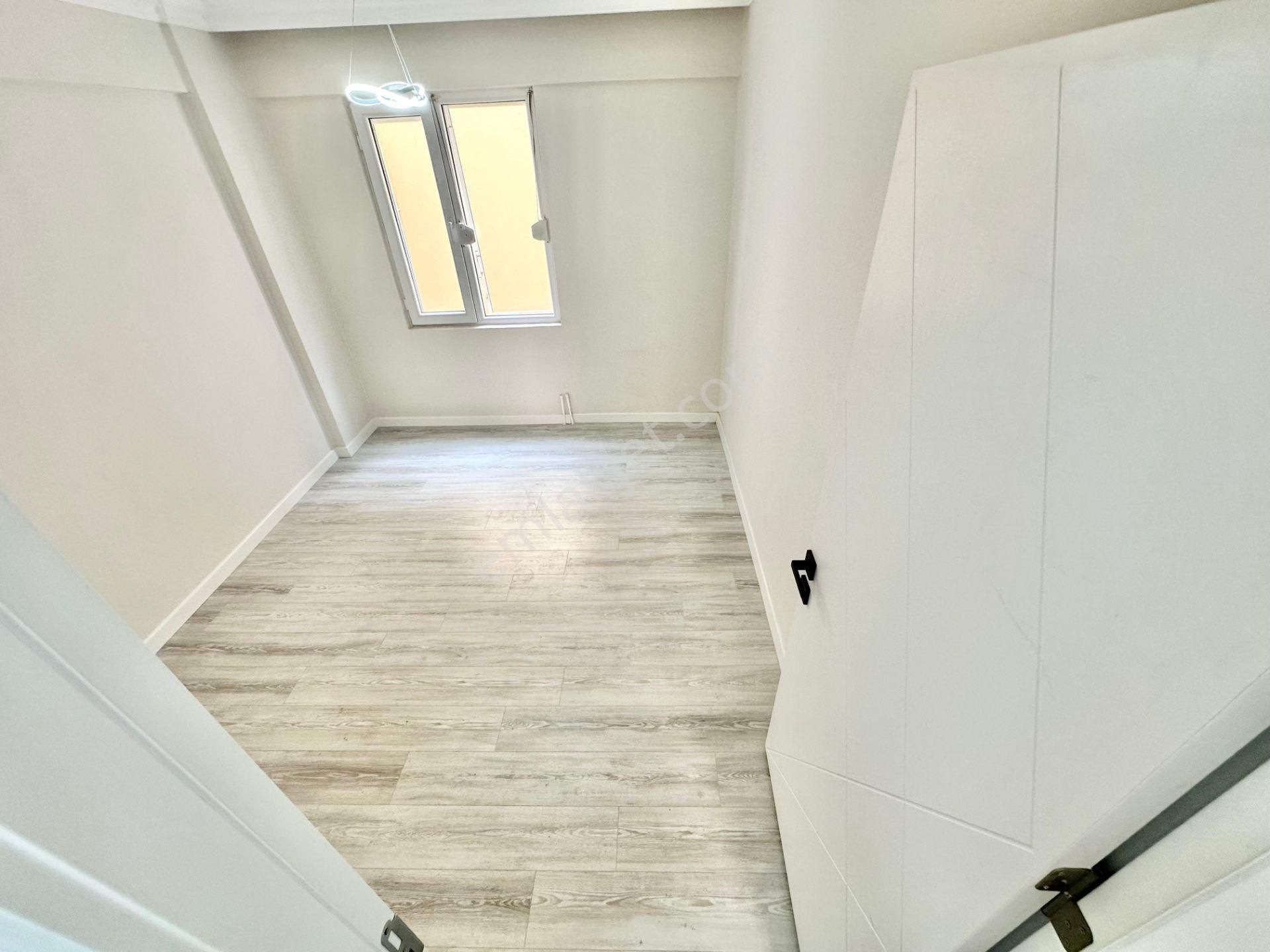 ꧁ay Emlaktan꧂akçay Merkezde İçi Komple Yenilenmiş Arakat Denize Yakın Satılık 2+1 Lüx Daire - Görsel 28