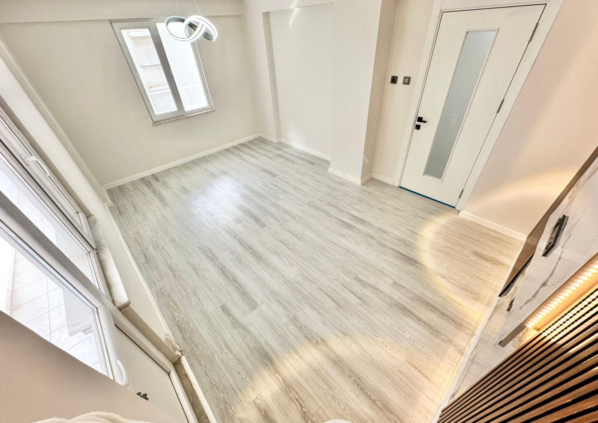 ꧁ay Emlaktan꧂akçay Merkezde İçi Komple Yenilenmiş Arakat Denize Yakın Satılık 2+1 Lüx Daire - Görsel 18