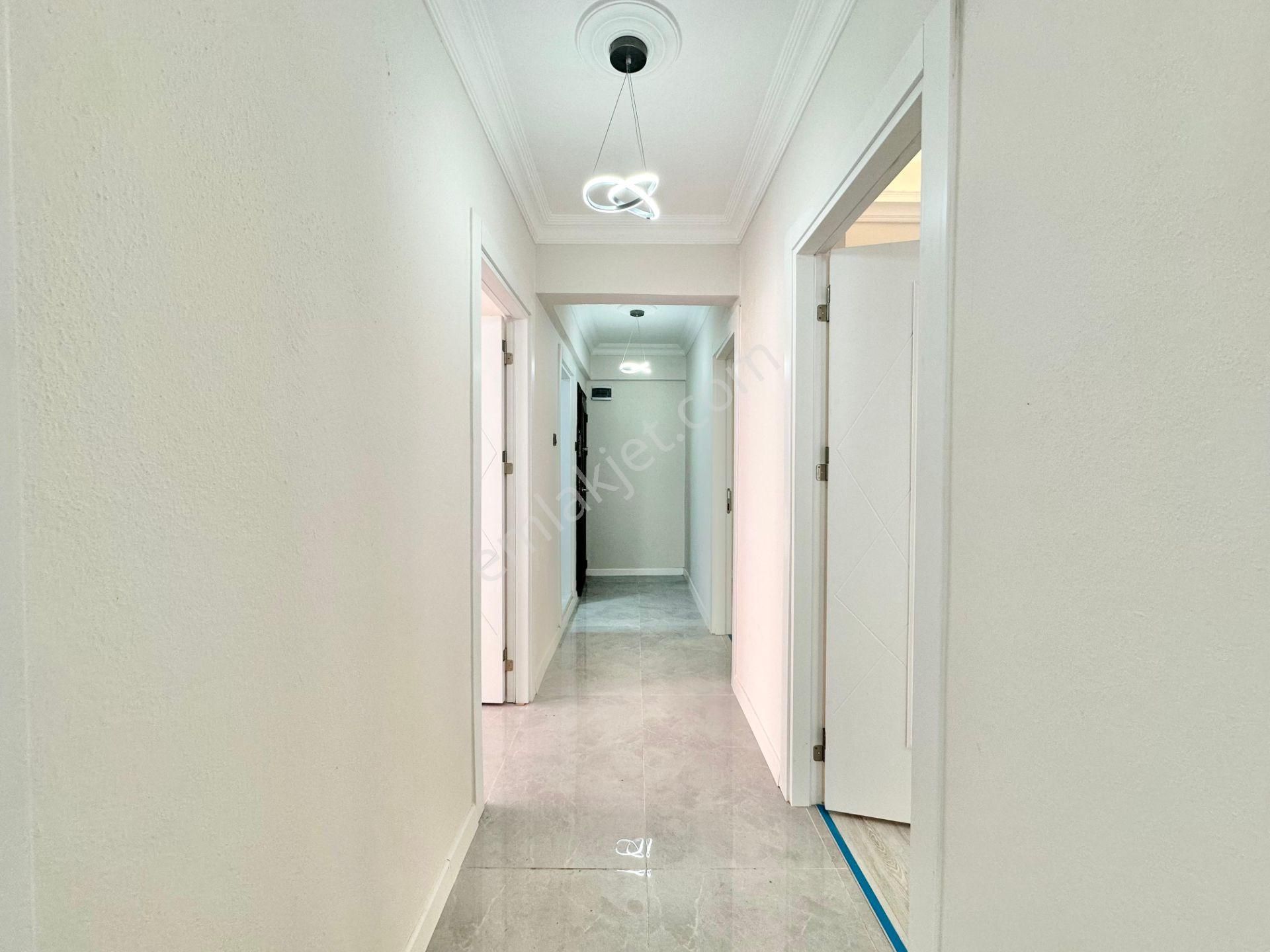 ꧁ay Emlaktan꧂akçay Merkezde İçi Komple Yenilenmiş Arakat Denize Yakın Satılık 2+1 Lüx Daire - Görsel 27