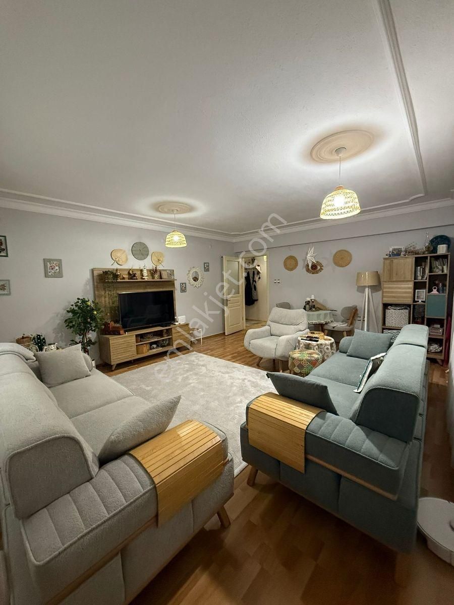 Buca Yenigünde Merkezi Konumda Geniş Ve Ferah 3+1 Kaçırılmaz! - Görsel 11