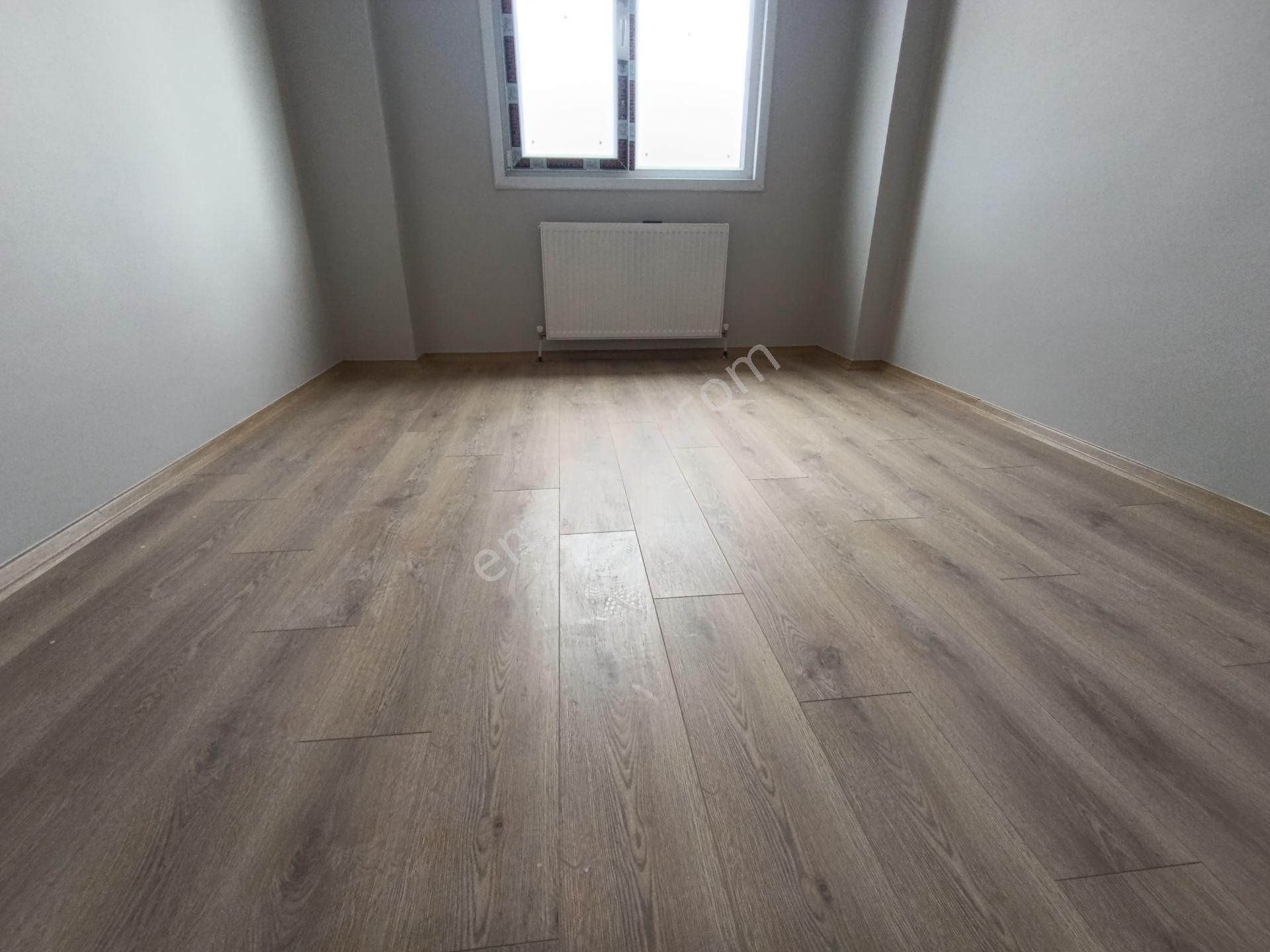 Pendik Esenyalıda Satılık 2+1 Asansör Otoparklı Ana Cadde Paralel Lüks Daire - Görsel 14