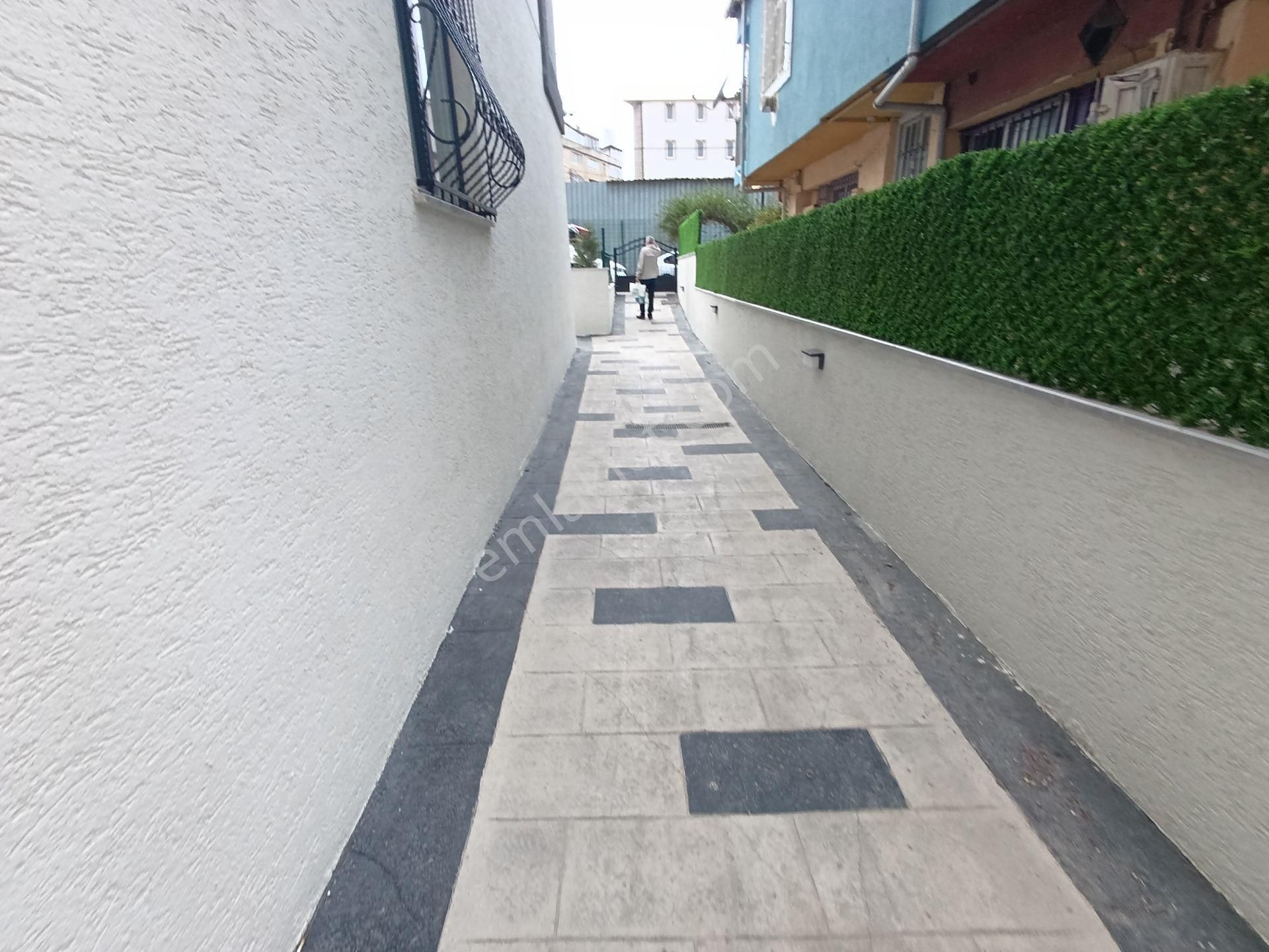 Pendik Esenyalıda Satılık 2+1 Asansör Otoparklı Ana Cadde Paralel Lüks Daire - Görsel 30