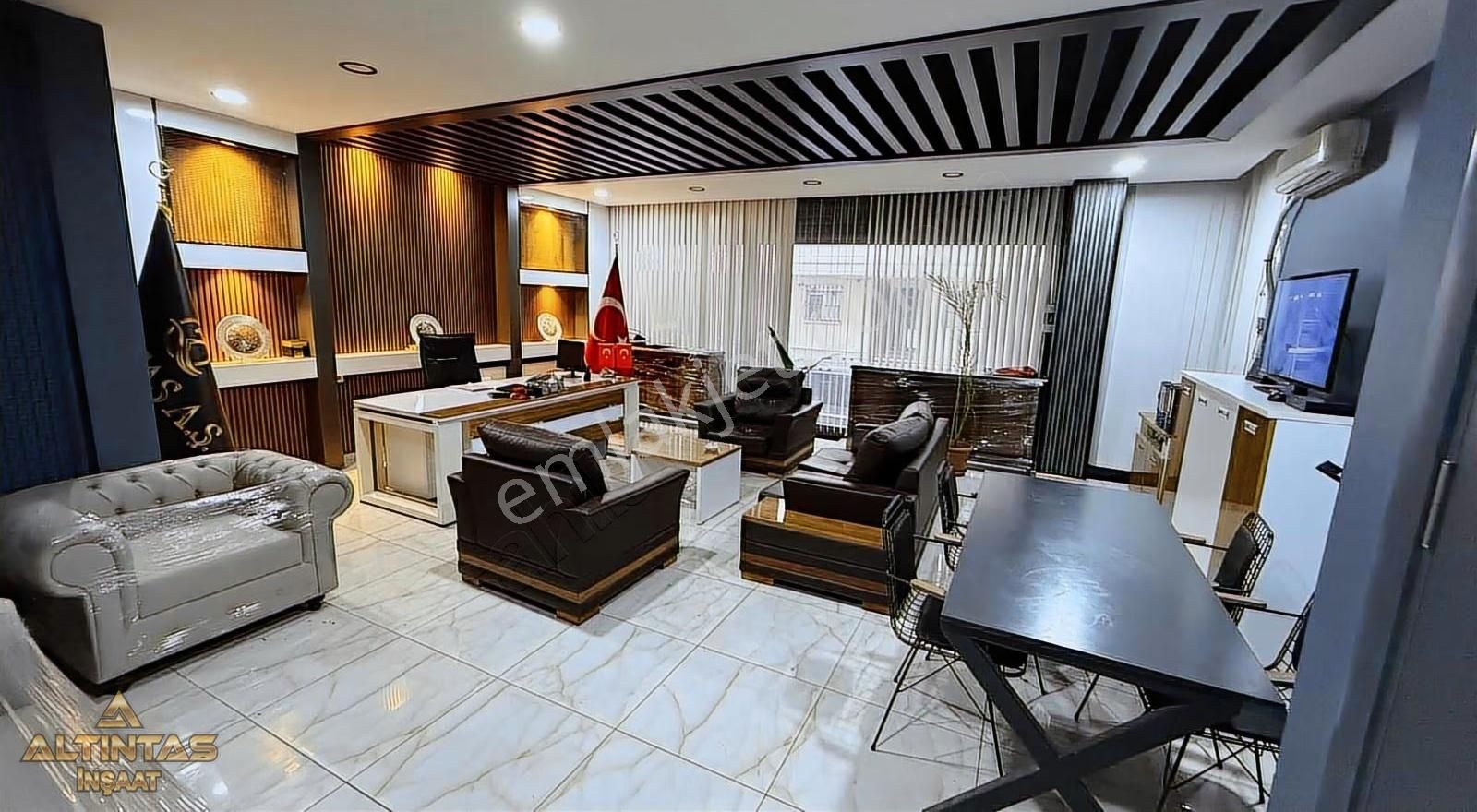 Esenyurt Balıkyolunda Kiralık 2 Katlı İş Yeri
