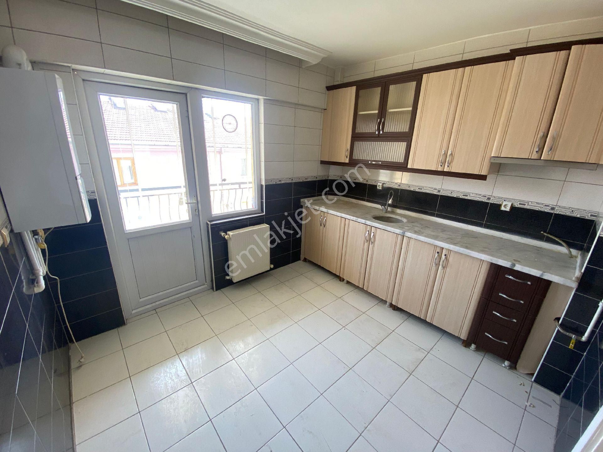 Sincan Tandoğan Mhde Site İçinde Asansörlü Çift Balkonlu Kiralık Daire