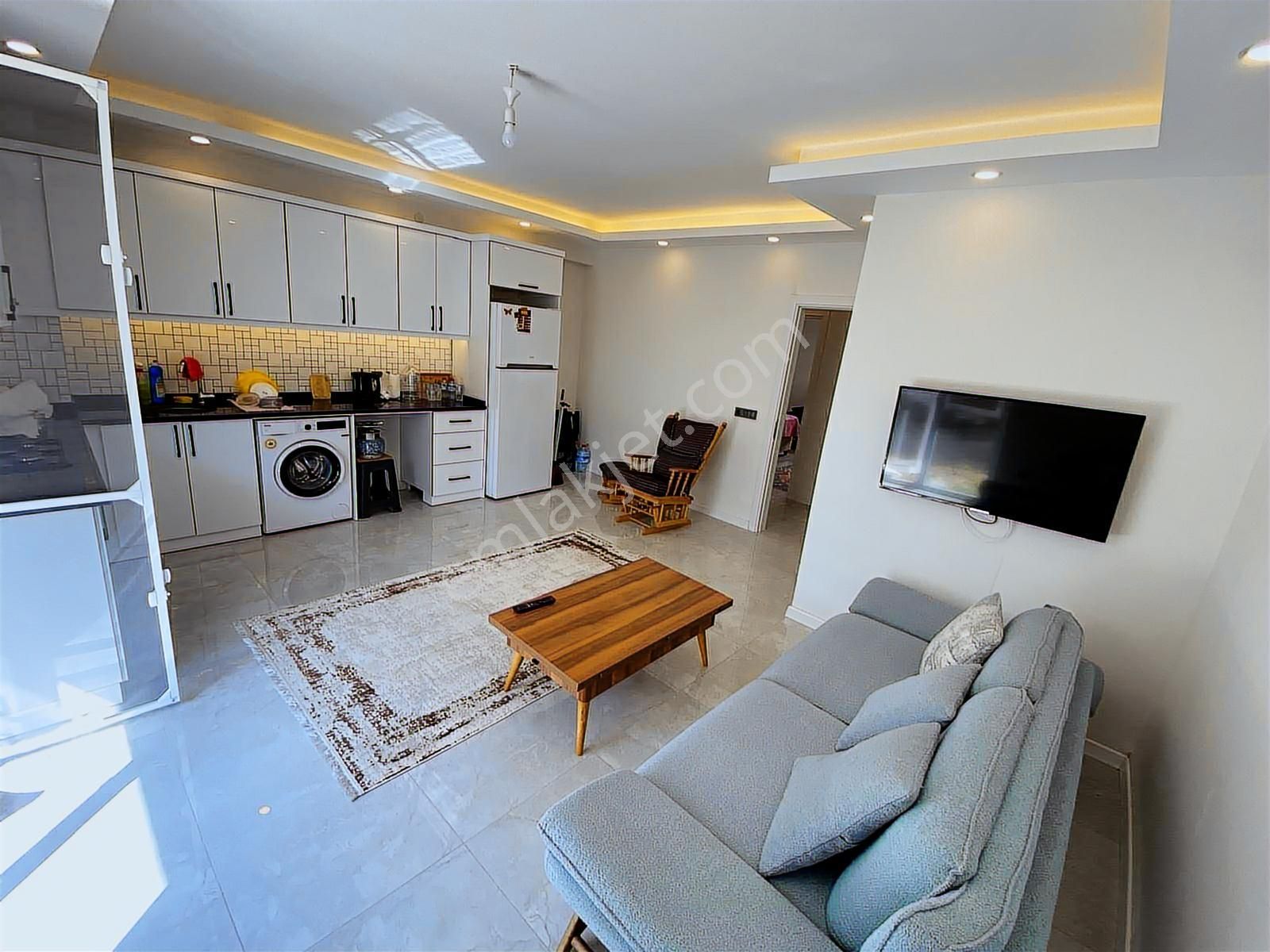 Denize 2. Parsel 2+1 Havuzlu Bahçe Kullanımı Eşyalı Fırsat Daire - Görsel 32