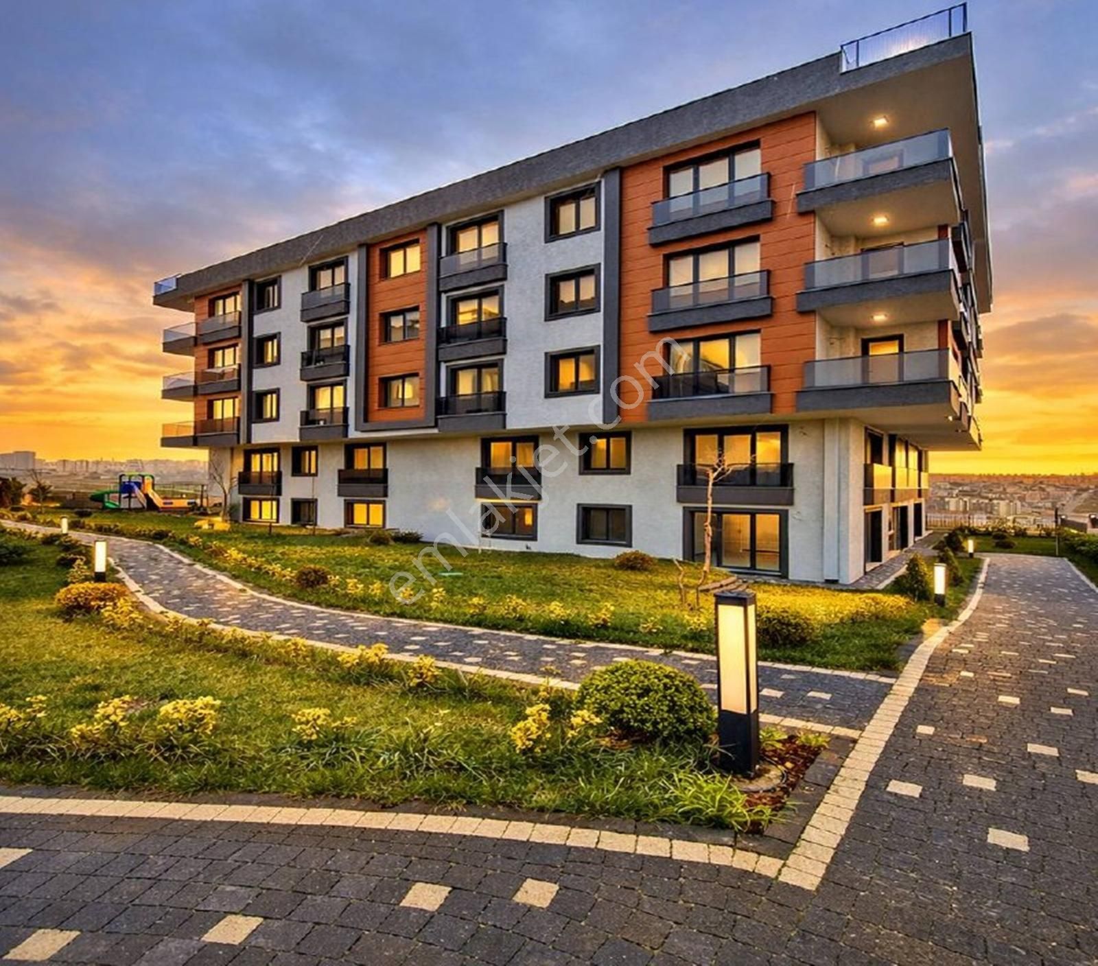 Beylikdüzü Merkezi'nde Butik Site İçi Geniş M2 Arakat 3+1 Daire - Görsel 2