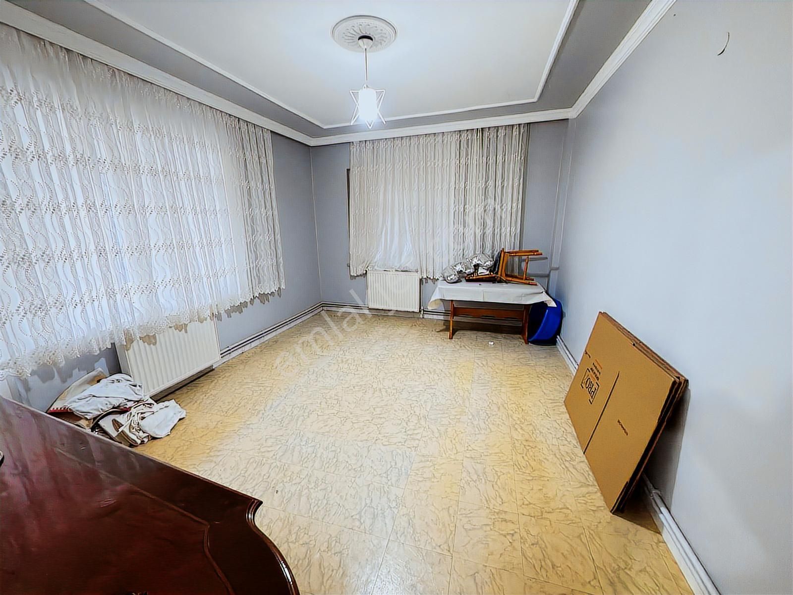 Bezirganbahçe Hastane Arkası 2+1 Kiralık 2.kat 120 M2 Daire