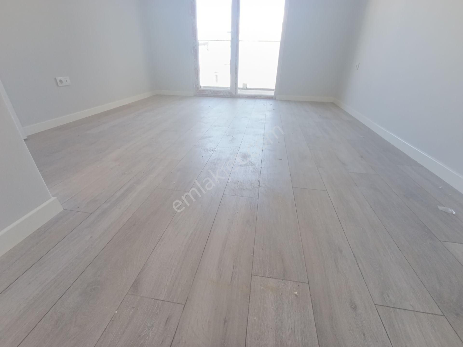 Pendik Esenyalıda Satılık 2+1 Asansör Otoparklı Ana Cadde Üstü Lüks Daire - Görsel 8