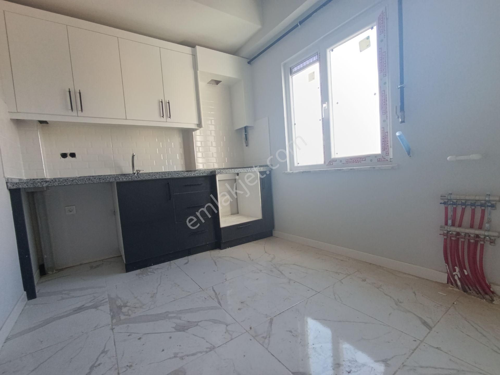 Pendik Esenyalıda Satılık 2+1 Asansör Otoparklı Ana Cadde Üstü Lüks Daire - Görsel 25