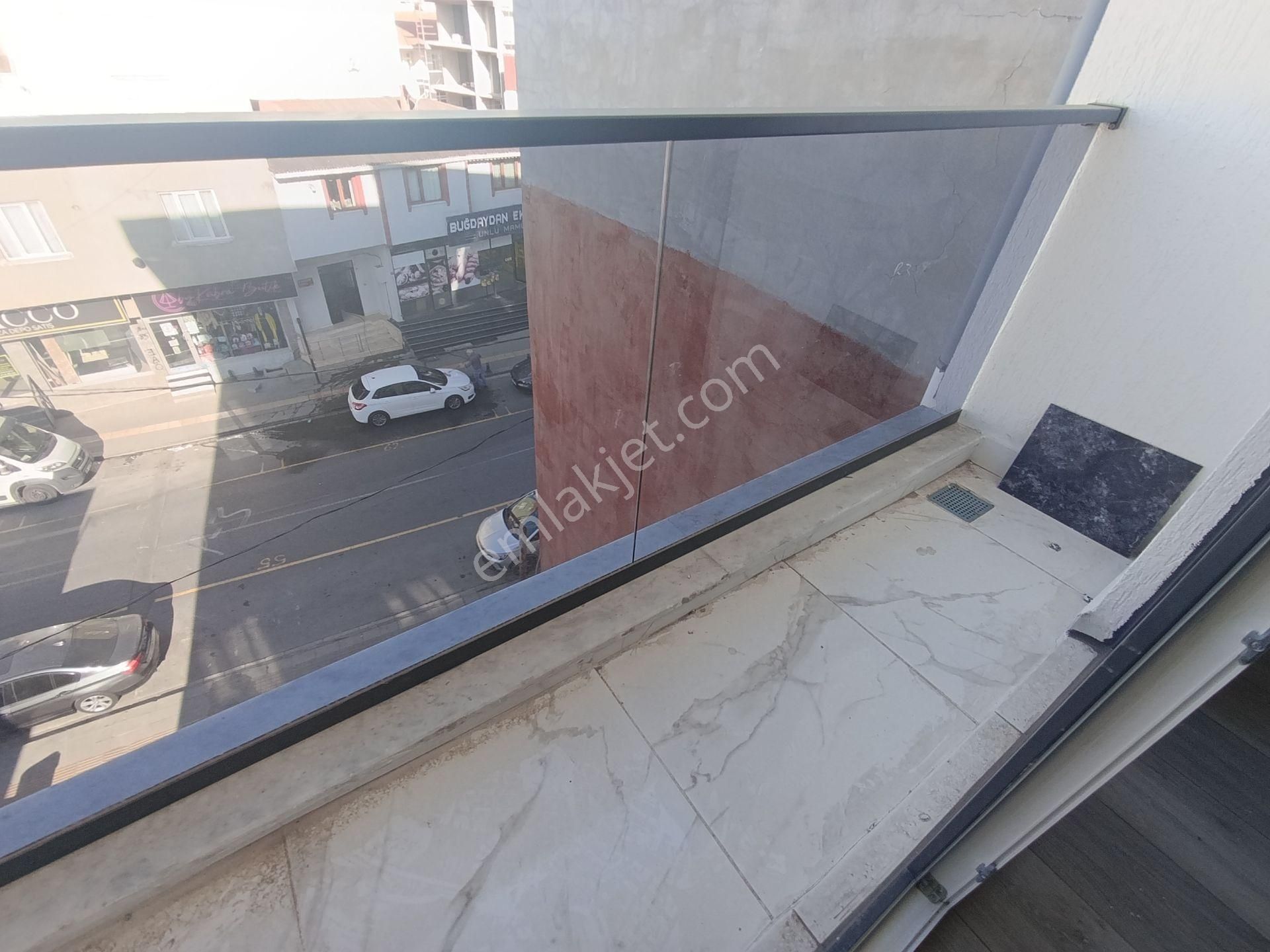 Pendik Esenyalıda Satılık 2+1 Asansör Otoparklı Ana Cadde Üstü Lüks Daire - Görsel 12