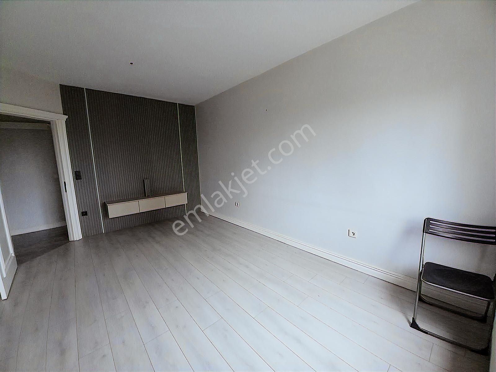 Atakent Halkalı Menekşe 2 De Fulll Tadilatlı 2+1 Satılıkdaire - Görsel 2