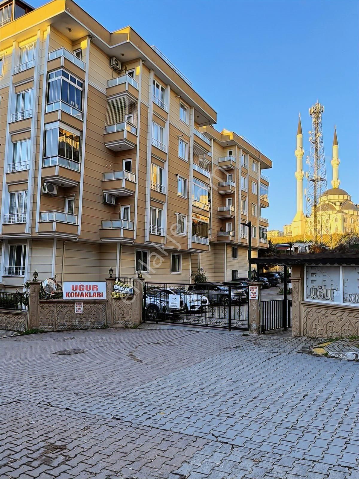 Beylikdüzü Ugur Konaklarında Satılık 3+1 Dubleks - Görsel 16