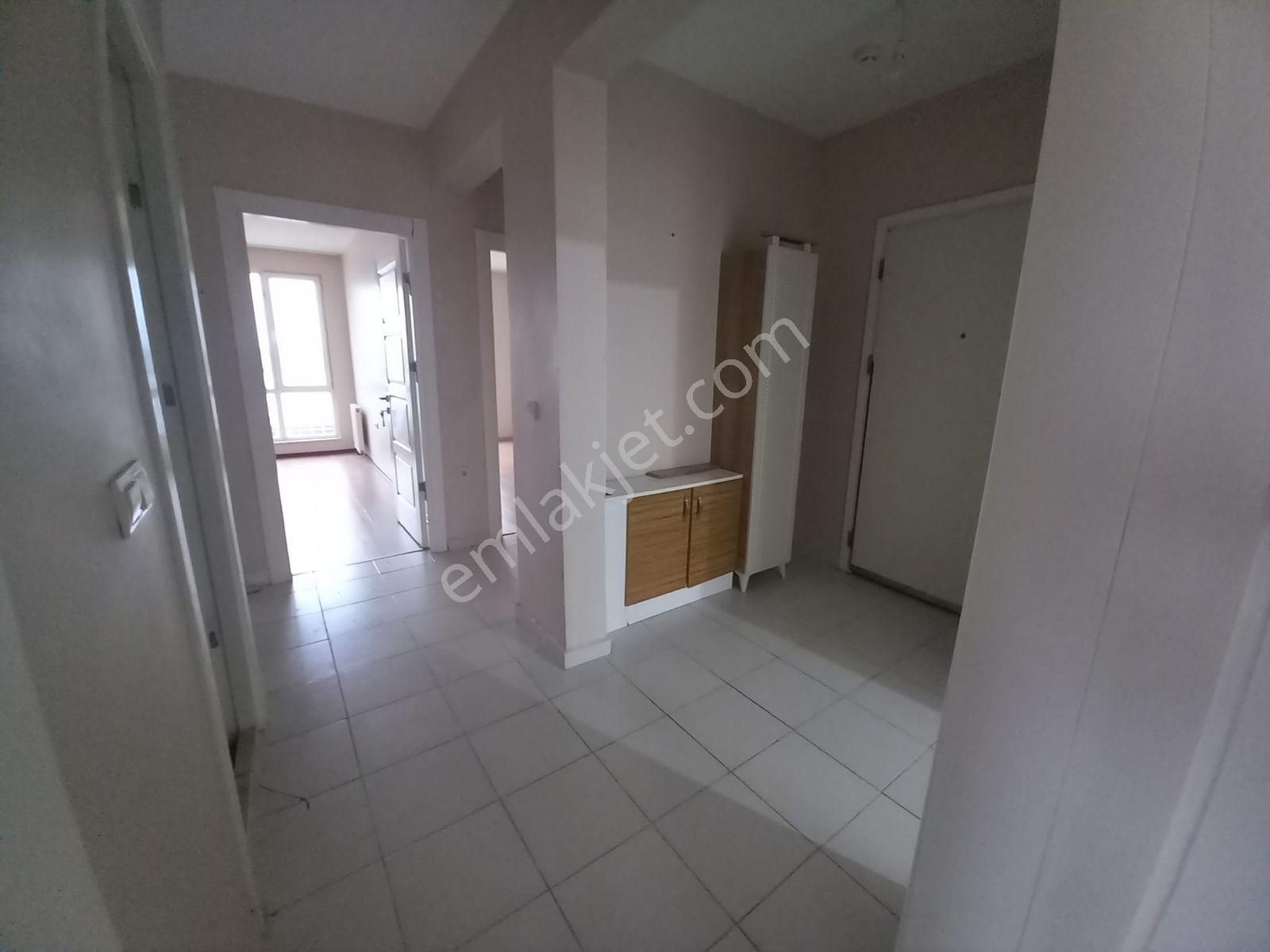 Kayaşehir 17. Bölgede Kiralık 3+1 Daire - Görsel 16