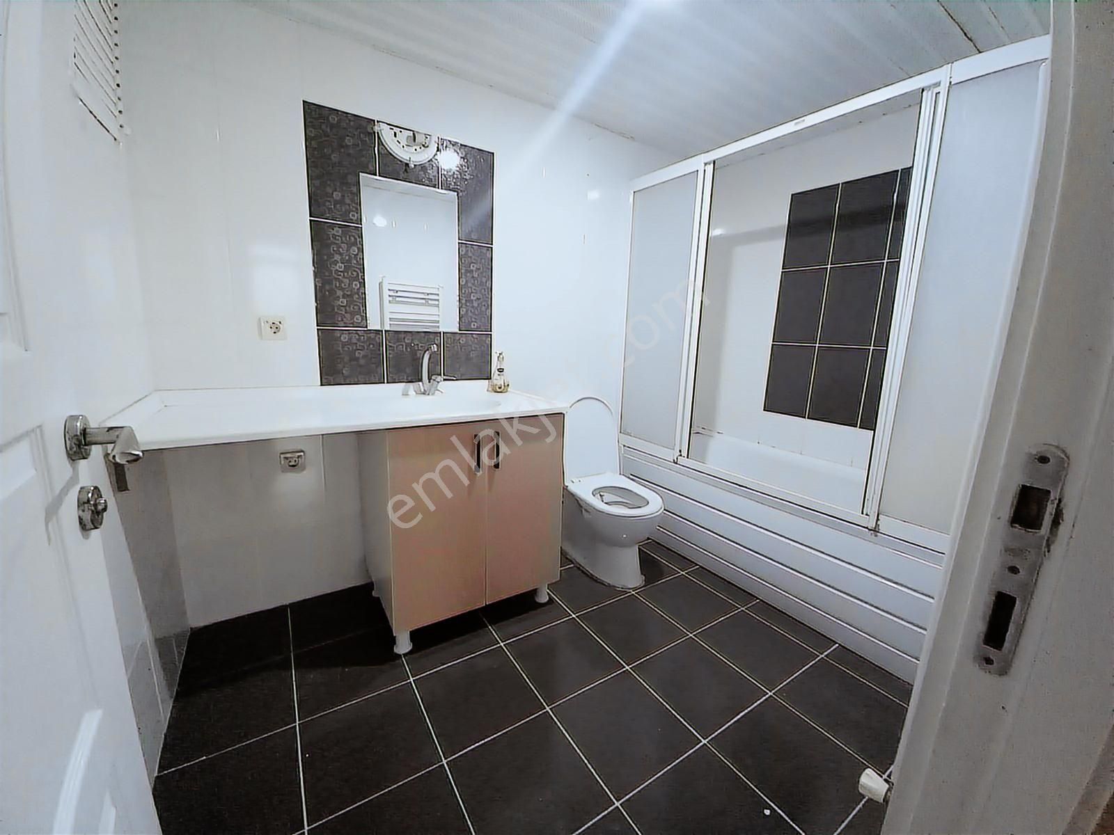 Kayaşehir 17. Bölgede Kiralık 3+1 Daire - Görsel 2