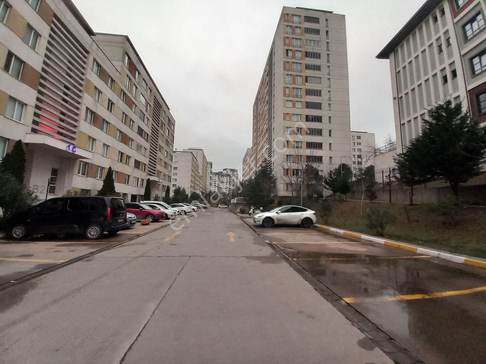 Kayaşehir 17. Bölgede Kiralık 3+1 Daire - Görsel 3