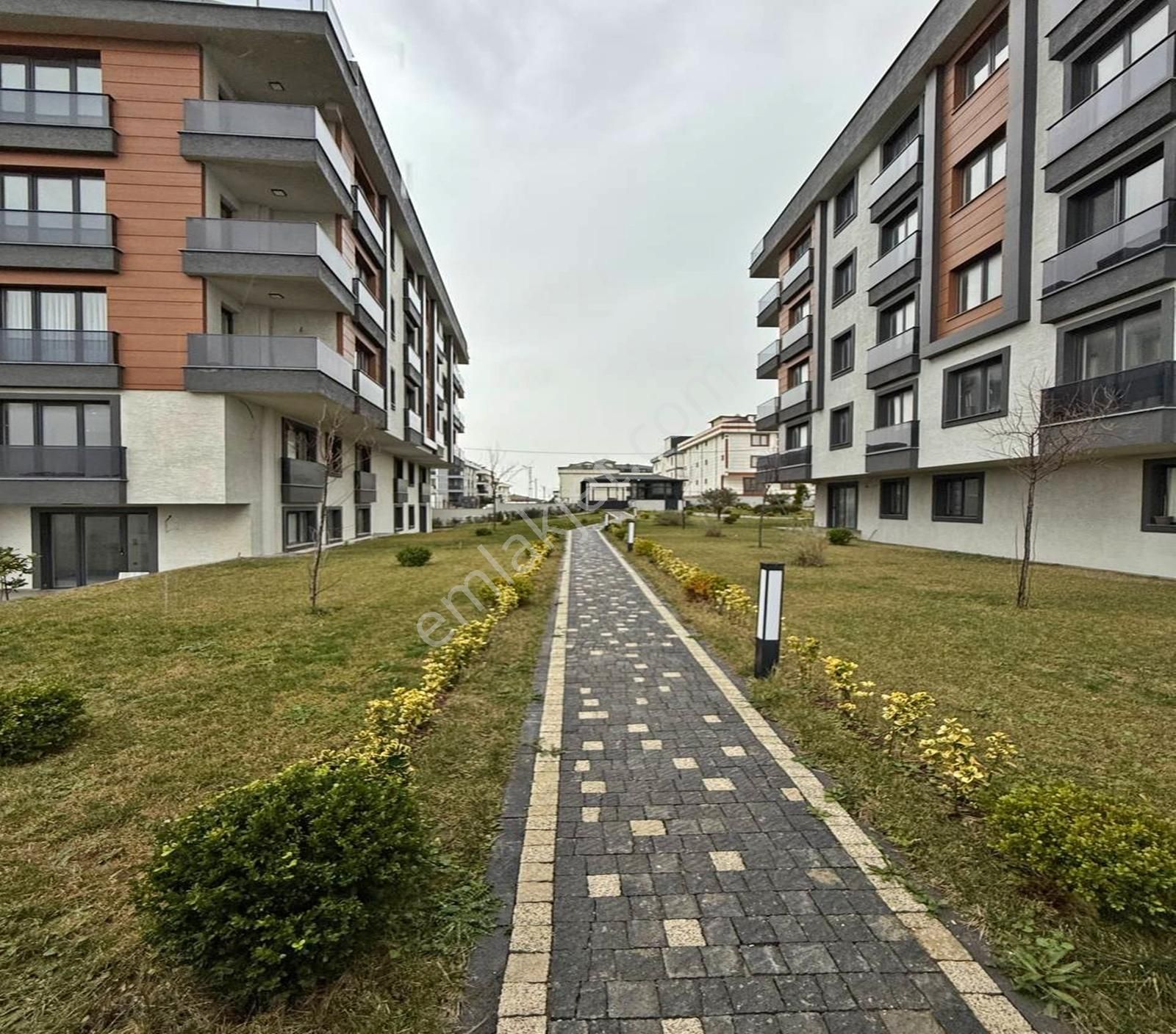 Beylikdüzü Kısa Katlı Butik Site'de Eminevim Fuzulev'e Uygun 2+1 - Görsel 24