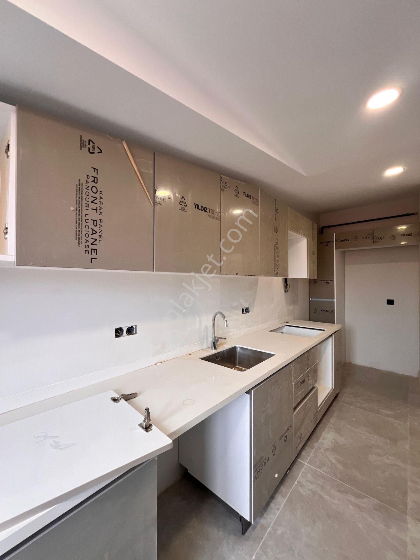 Kaçmaz'dan Altıntepe'de Cadde Üzeri Prestijli Yapı'da Geniş Teraslı 3 +1 Dubleks Daire - Görsel 9