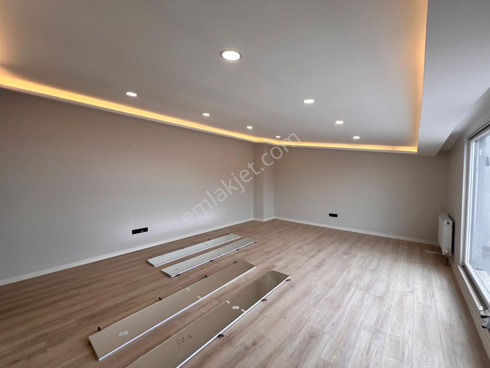 Kaçmaz'dan Altıntepe'de Cadde Üzeri Prestijli Yapı'da Geniş Teraslı 3 +1 Dubleks Daire - Görsel 4
