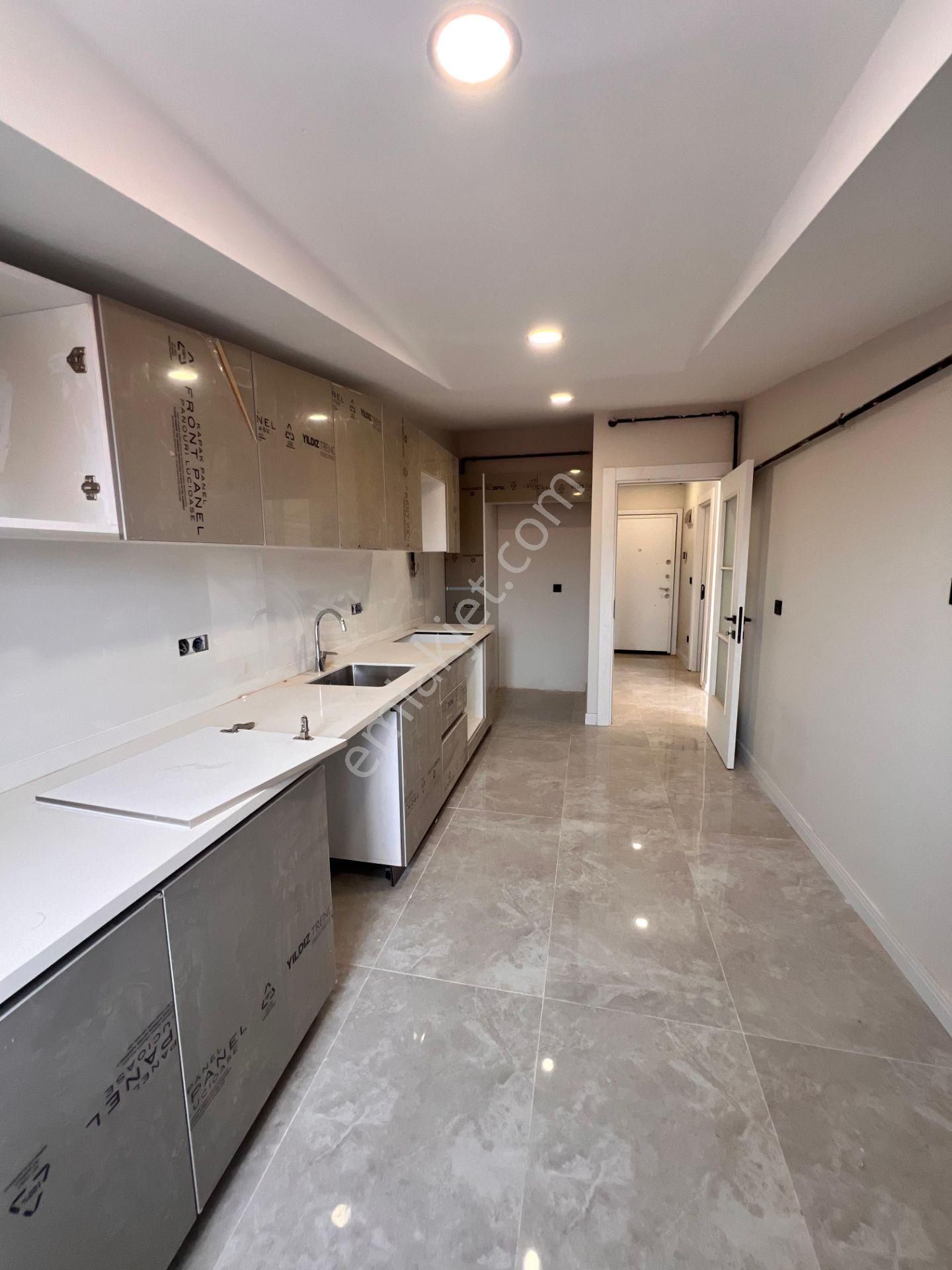 Kaçmaz'dan Altıntepe'de Cadde Üzeri Prestijli Yapı'da Geniş Teraslı 3 +1 Dubleks Daire - Görsel 8