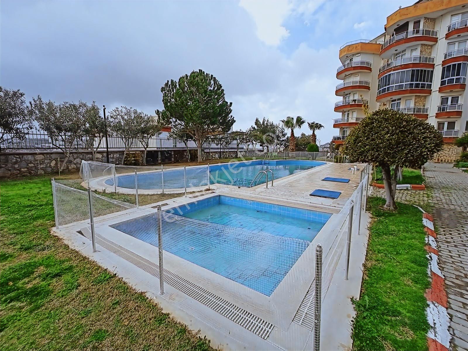 Kuşadası Ege Mahallesi Havuzlu Sitede Manzaralı Dubleks Daire - Görsel 25