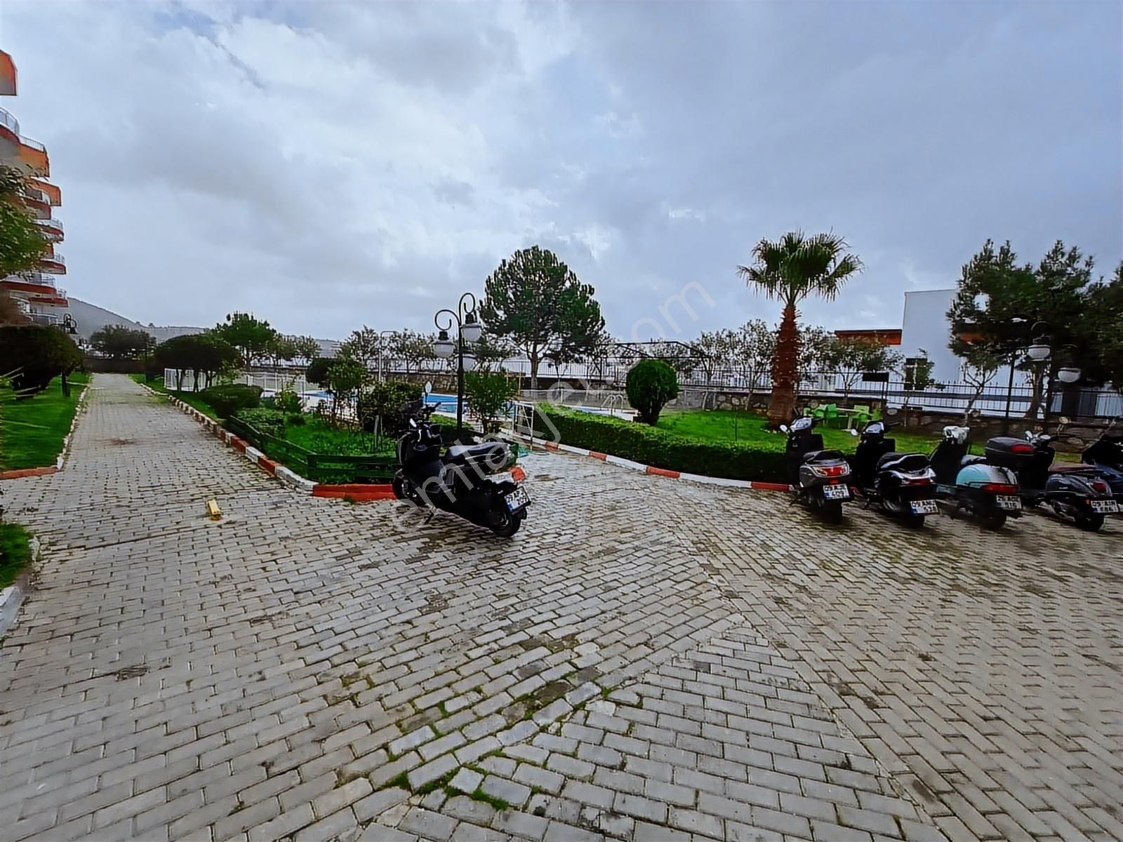 Kuşadası Ege Mahallesi Havuzlu Sitede Manzaralı Dubleks Daire - Görsel 33