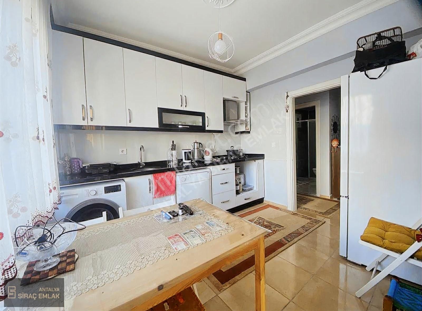 Muratpaşa Yenigün'de Asansörlü, Ayrı Mutfaklı 2+1 Satılık Daire - Görsel 3