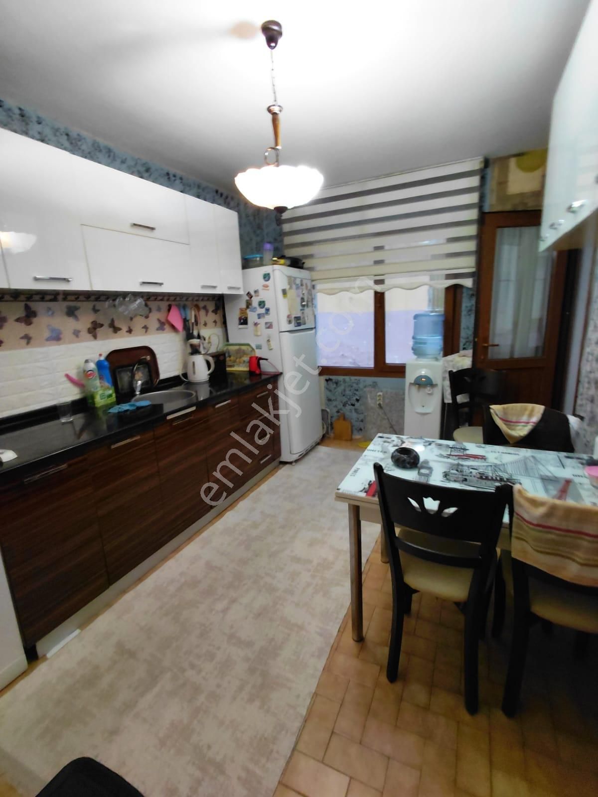 Uluönder Caddesi Yakını 3+1 Doğalgazlı 175 M2 Arakat - Görsel 4