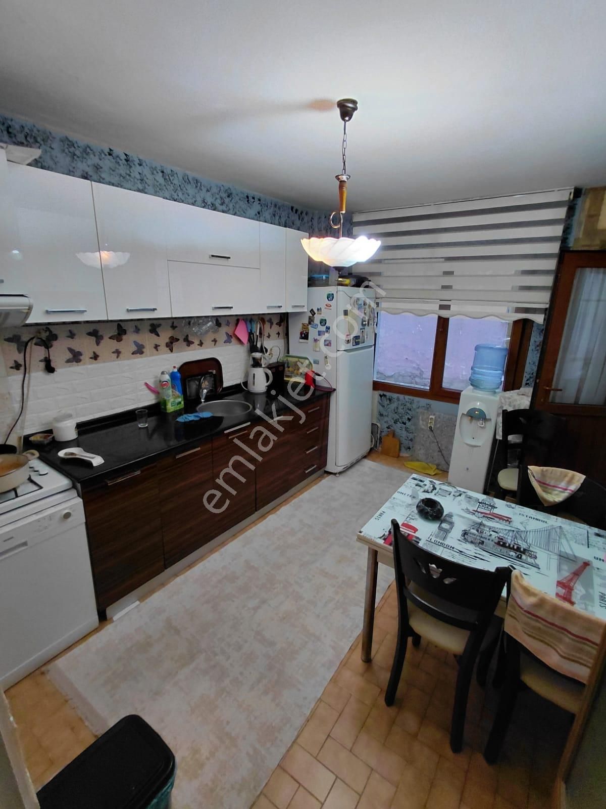 Uluönder Caddesi Yakını 3+1 Doğalgazlı 175 M2 Arakat - Görsel 2