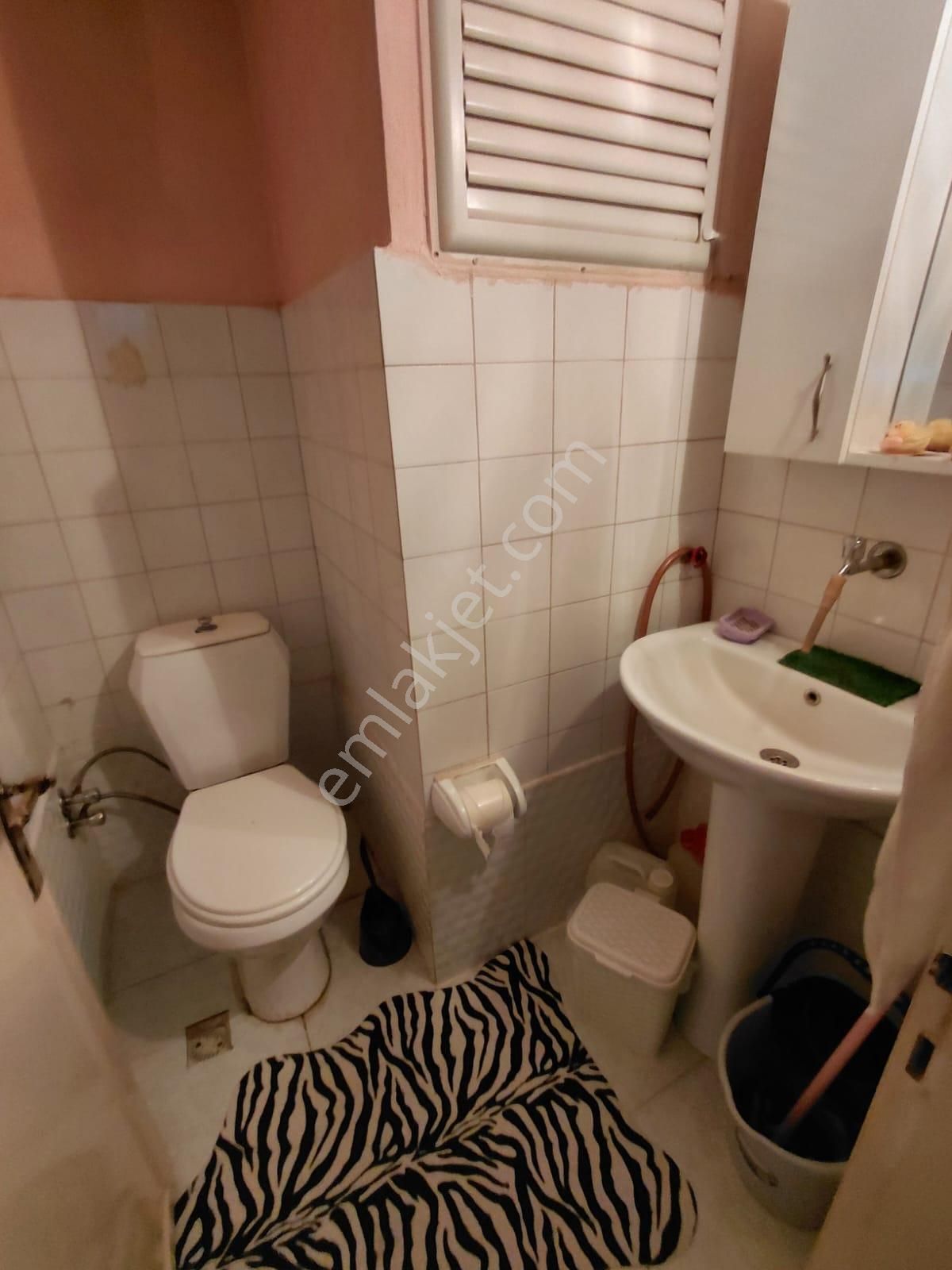 Uluönder Caddesi Yakını 3+1 Doğalgazlı 175 M2 Arakat - Görsel 14