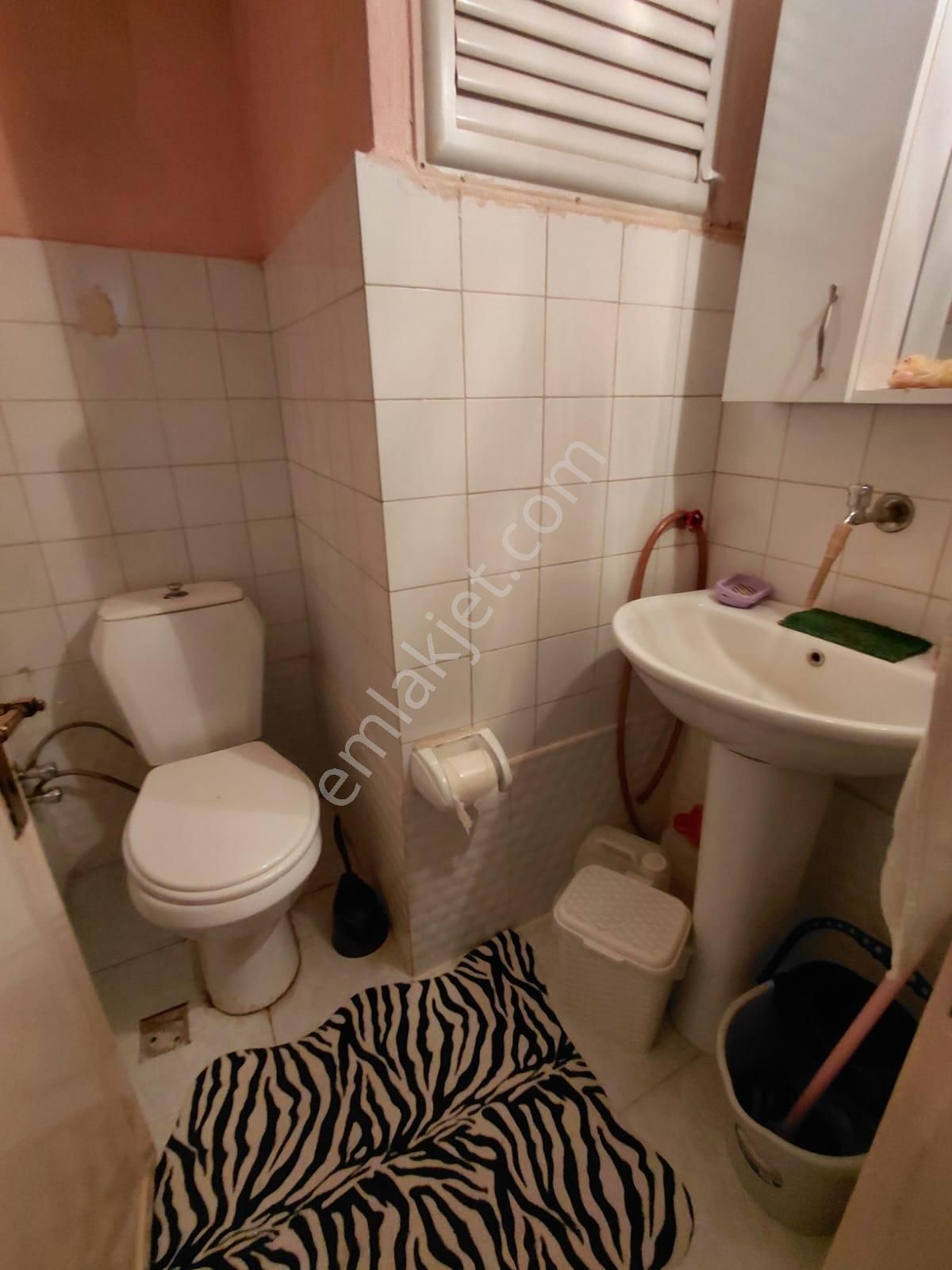 Uluönder Caddesi Yakını 3+1 Doğalgazlı 175 M2 Arakat - Görsel 16