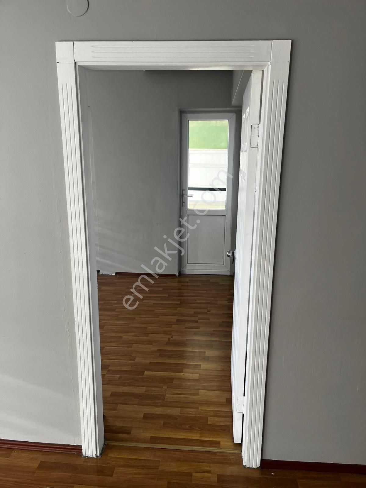 Sahibinden Çarşı İçi 3+1 Kiralık Daire - Görsel 2