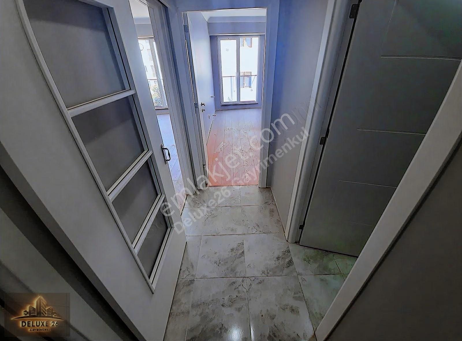 Yeni Binada Asansörlü Kapıağzı Durağına 2 Dk 2+1 75 M2 Fırsatt