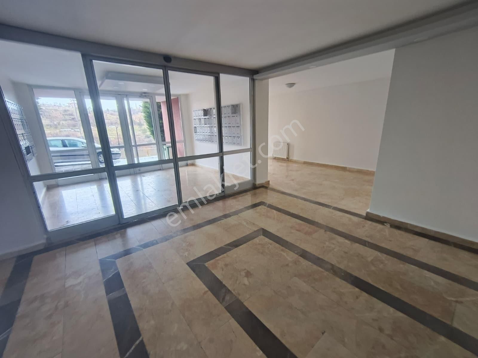 Mamak Araplar Okyanus Sitesinde 3+1 Yapılı Satılık Daire