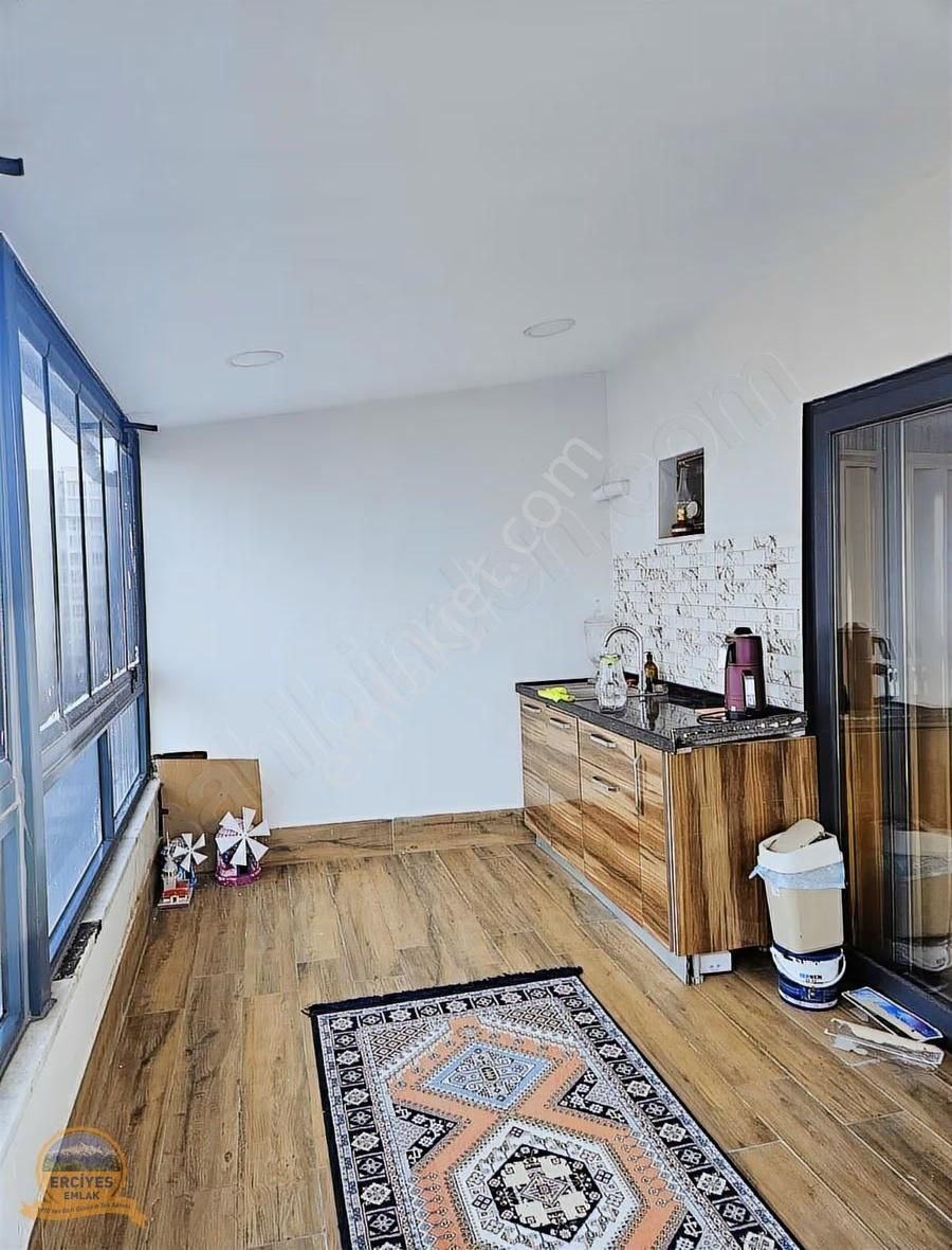 Erciyes'den Veysel Karani Mahallesinde 3+2 Teraslı Dubleks - Görsel 24