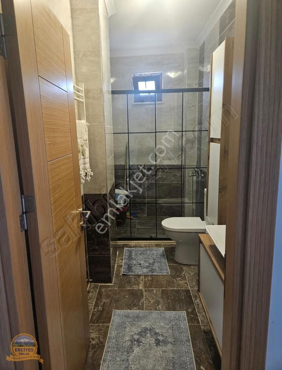 Erciyes'den Veysel Karani Mahallesinde 3+2 Teraslı Dubleks - Görsel 6