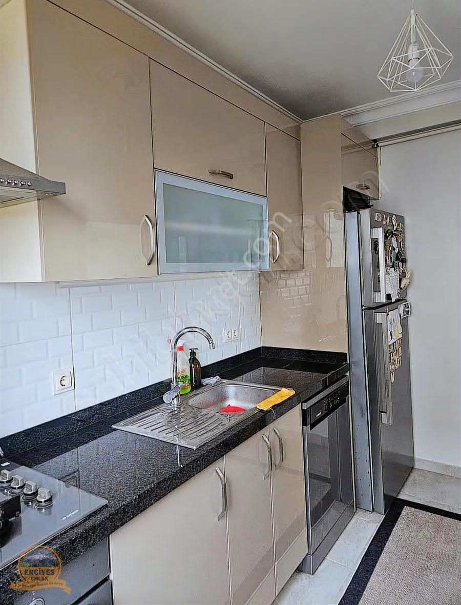 Erciyes'den Veysel Karani Mahallesinde 3+2 Teraslı Dubleks - Görsel 11