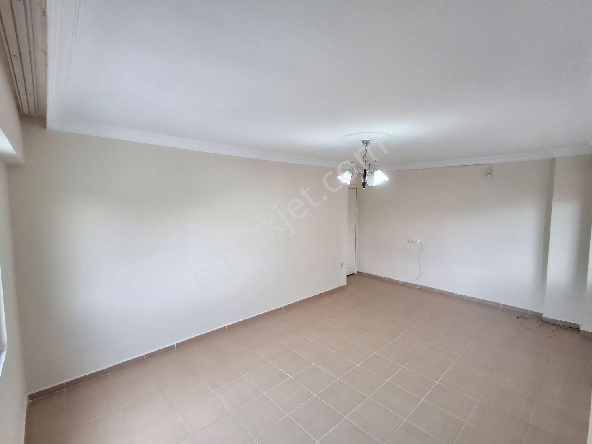 Didim Merkezde Satılık 2+1 Ayrı Mutfak Arakat-ön Cephe Geniş Daire - Görsel 6