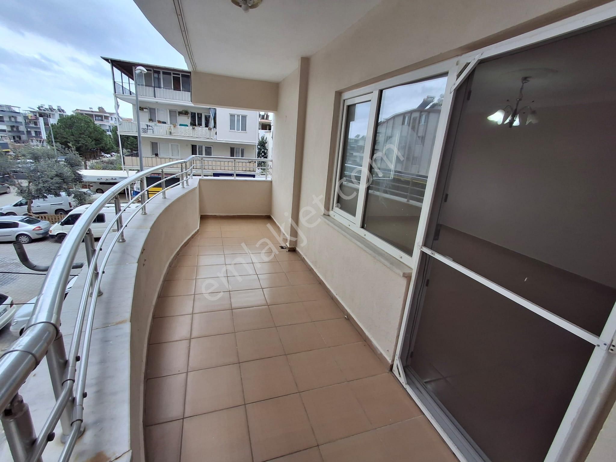 Didim Merkezde Satılık 2+1 Ayrı Mutfak Arakat-ön Cephe Geniş Daire - Görsel 4