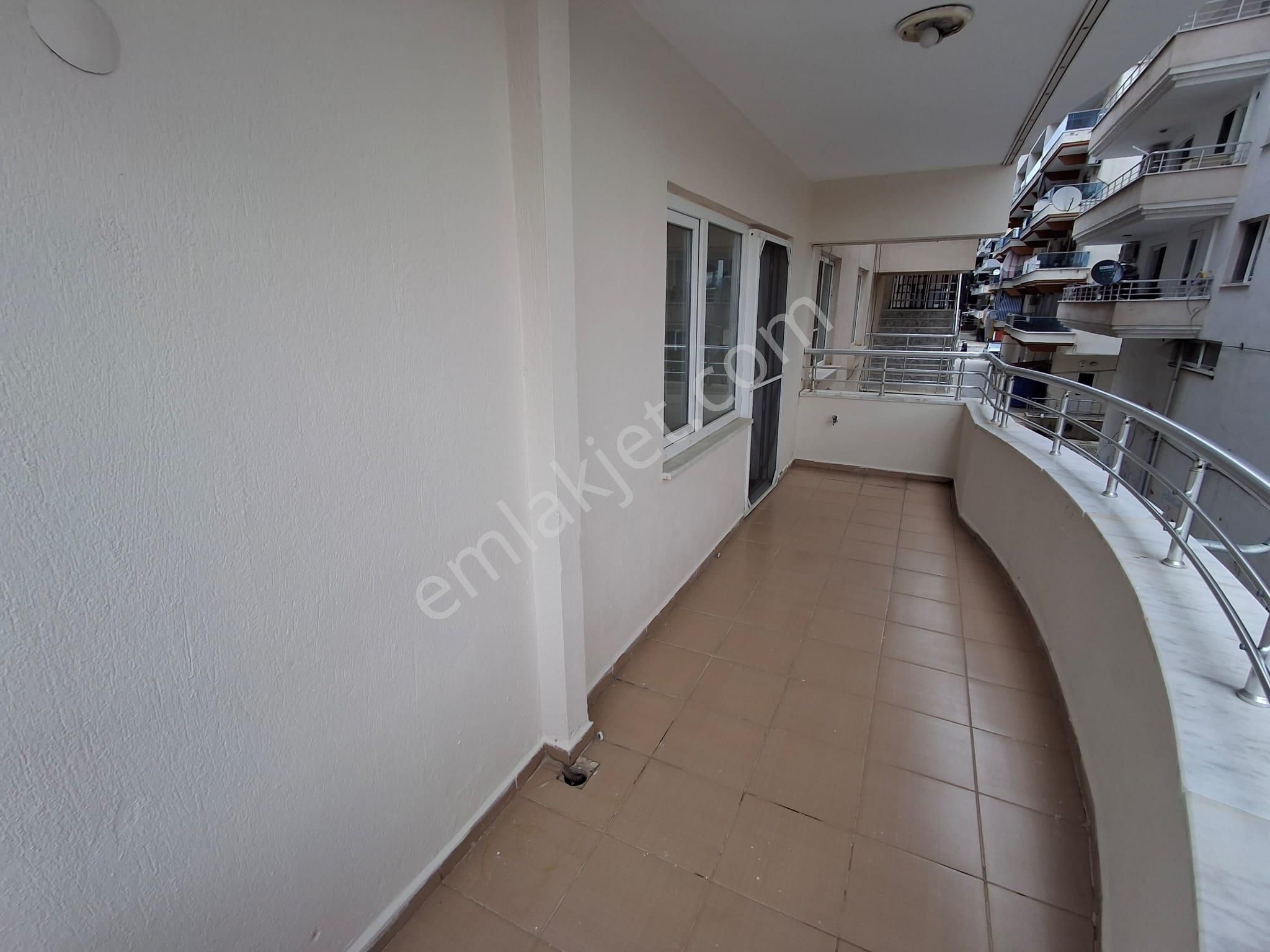 Didim Merkezde Satılık 2+1 Ayrı Mutfak Arakat-ön Cephe Geniş Daire - Görsel 5