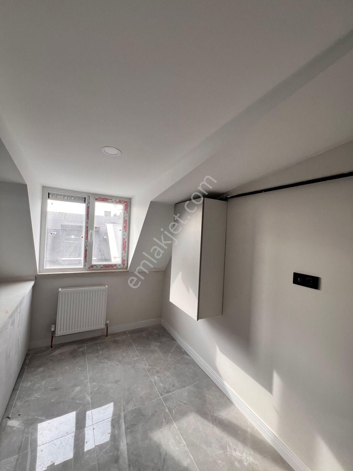 Kaçmaz'dan Altıntepe'de Cadde Üzeri Prestijli Yapı'da Geniş Teraslı 3 +1 Dubleks Daire - Görsel 15