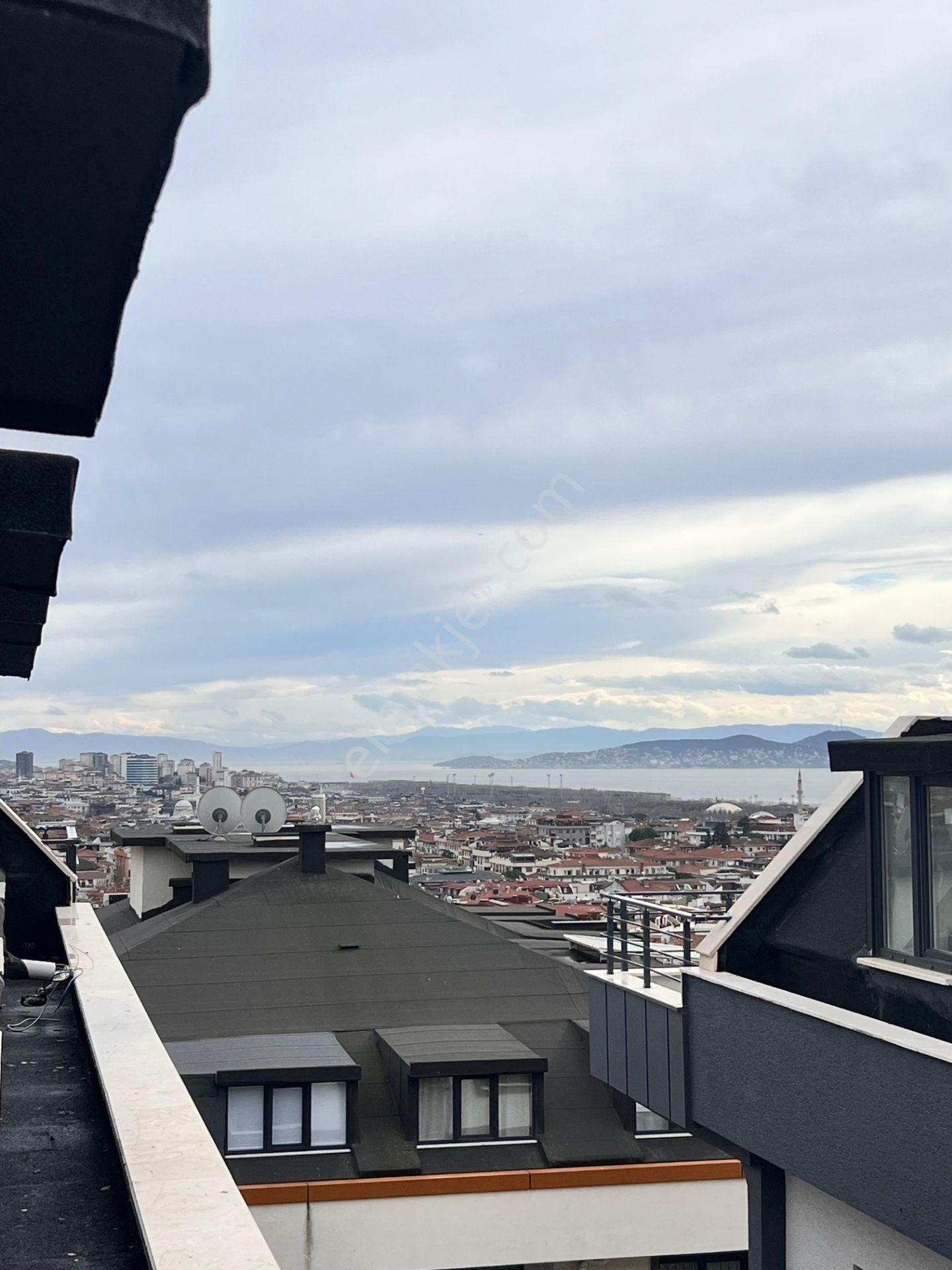 Kaçmaz'dan Altıntepe'de Cadde Üzeri Prestijli Yapı'da Geniş Teraslı 3 +1 Dubleks Daire - Görsel 34
