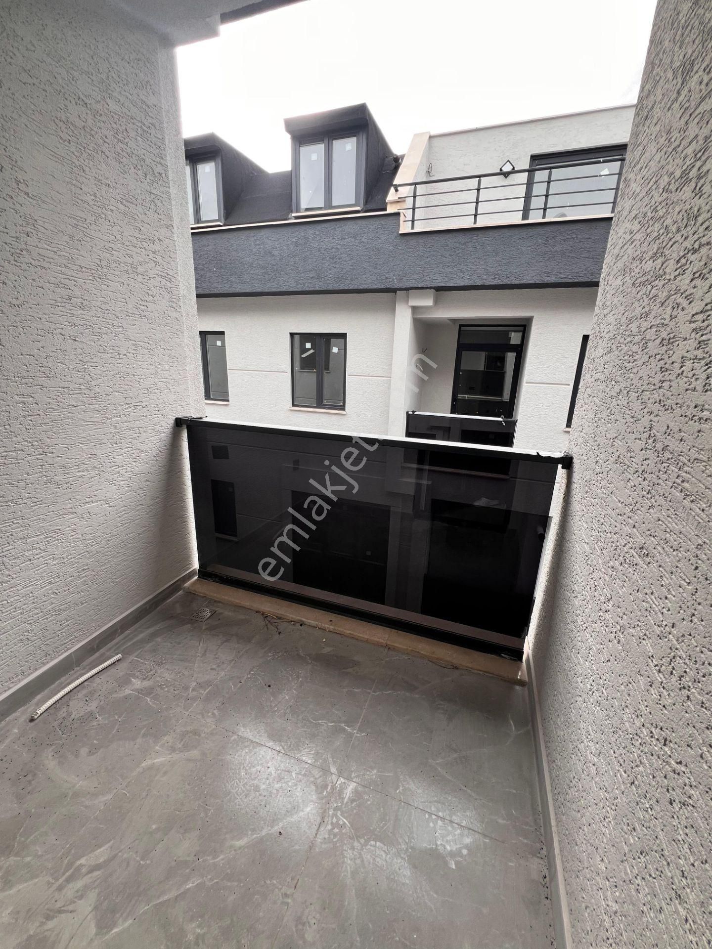 Kaçmaz'dan Altıntepe'de Cadde Üzeri Prestijli Yapı'da Geniş Teraslı 3 +1 Dubleks Daire - Görsel 23