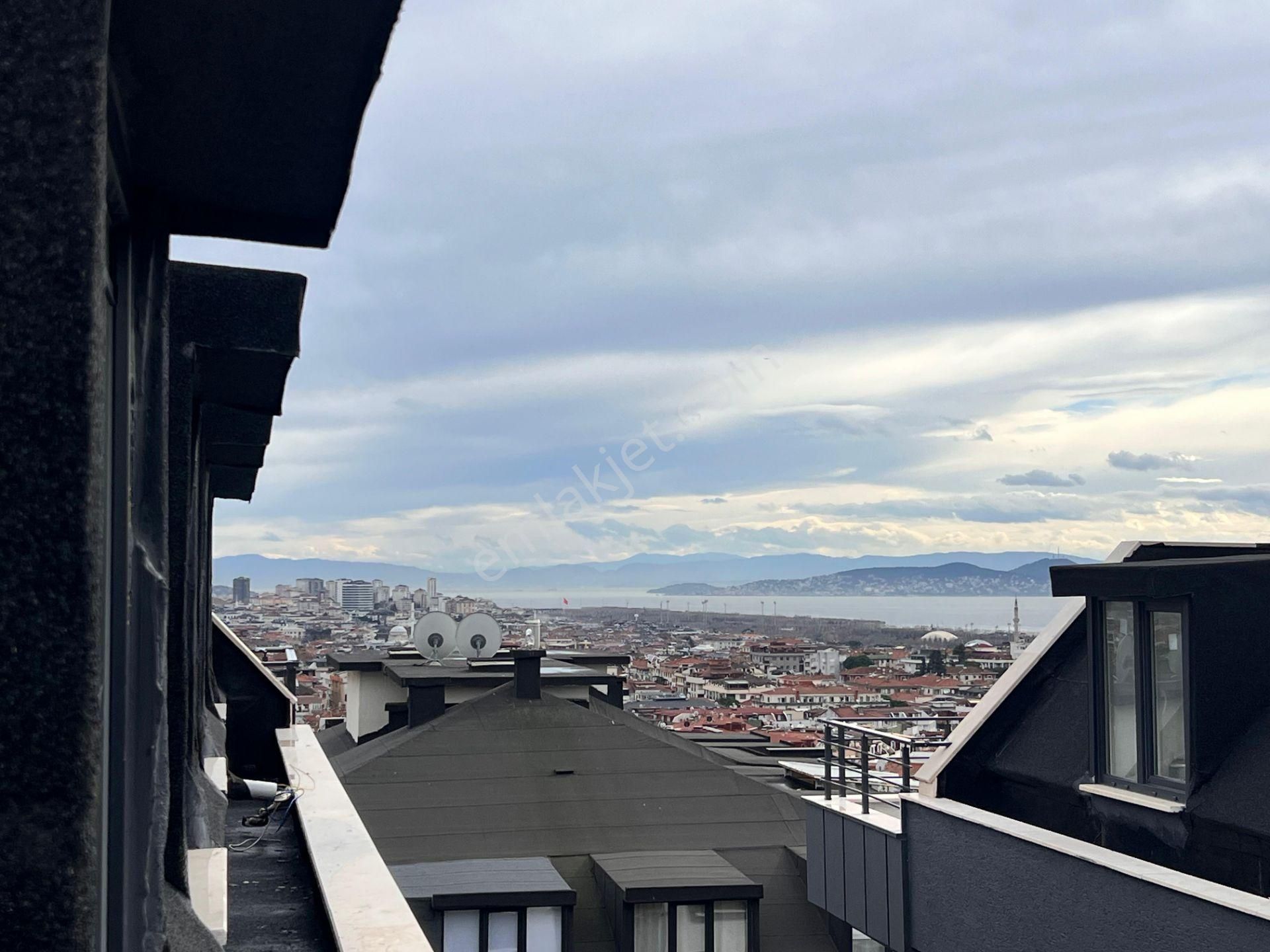 Kaçmaz'dan Altıntepe'de Cadde Üzeri Prestijli Yapı'da Geniş Teraslı 3 +1 Dubleks Daire - Görsel 7