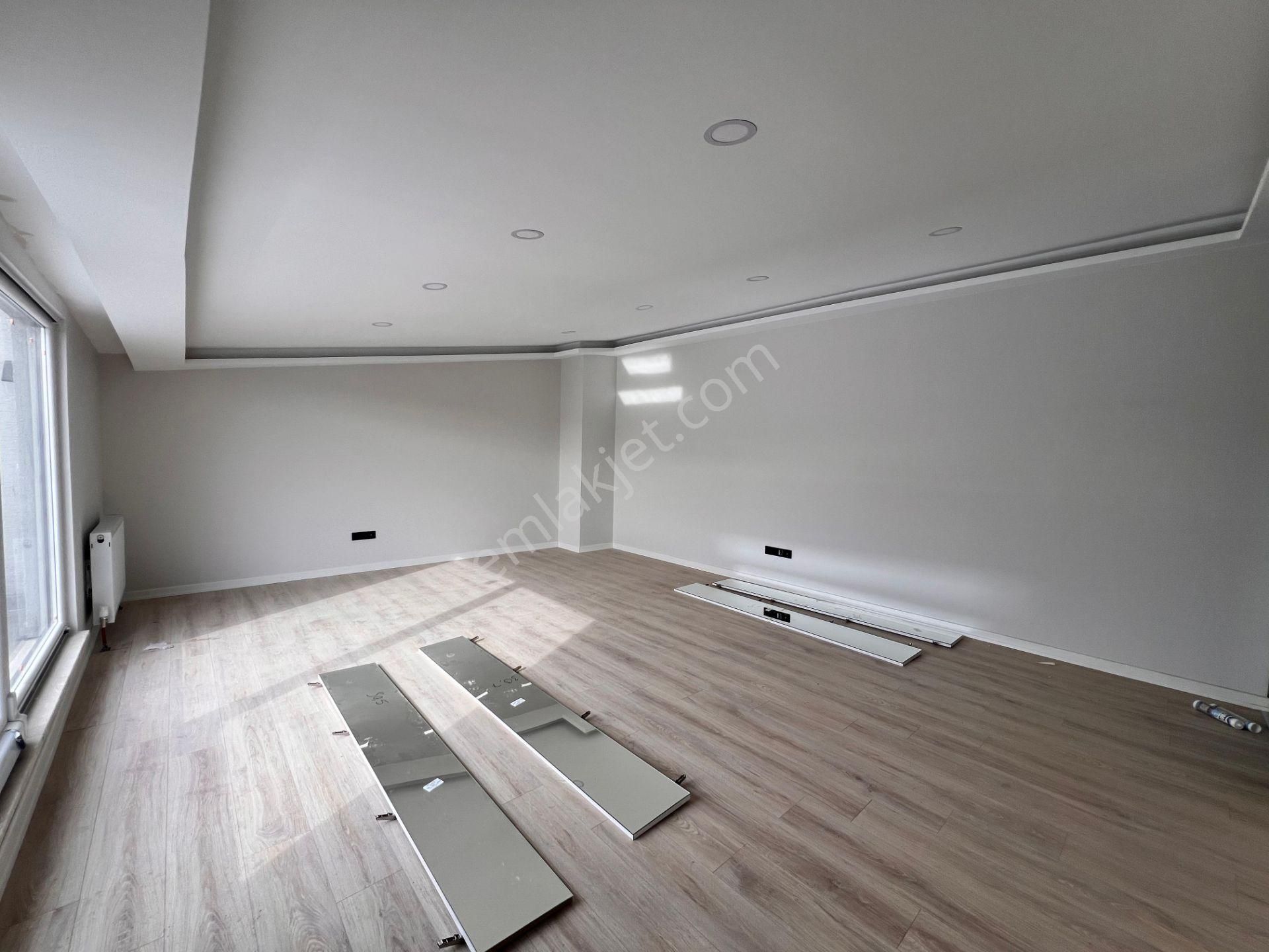 Kaçmaz'dan Altıntepe'de Cadde Üzeri Prestijli Yapı'da Geniş Teraslı 3 +1 Dubleks Daire - Görsel 4